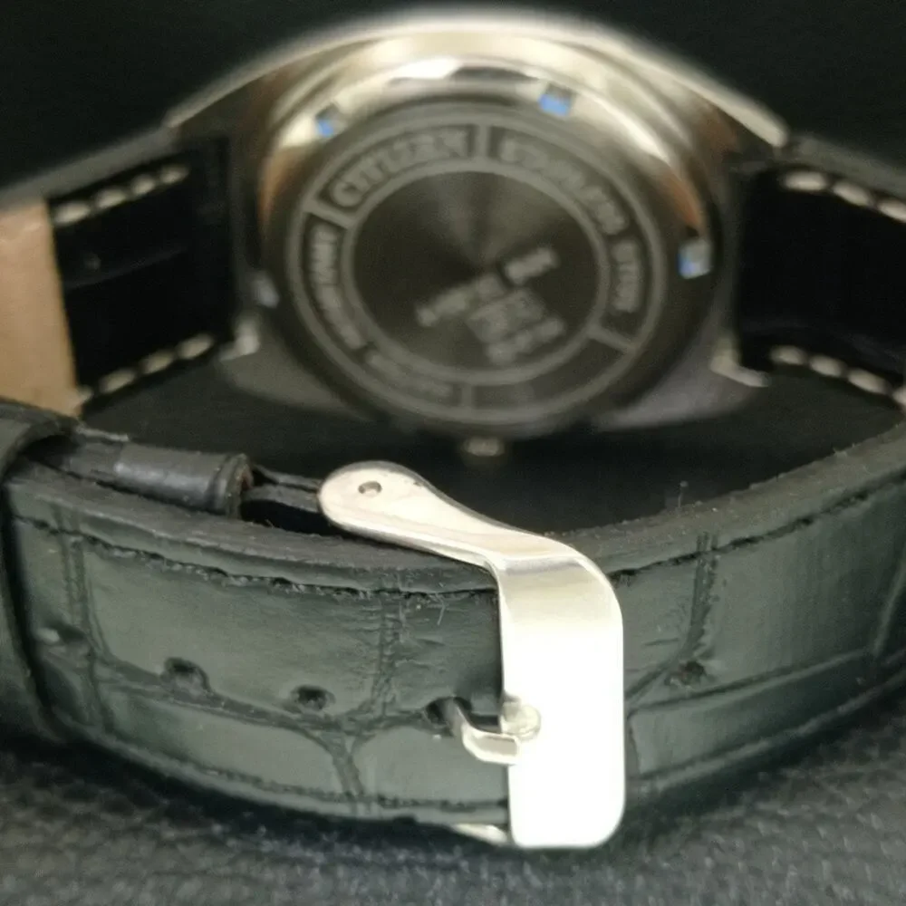 Vintage 1976 Citizen Manual Wound Mens Silver Watch & Gray accents